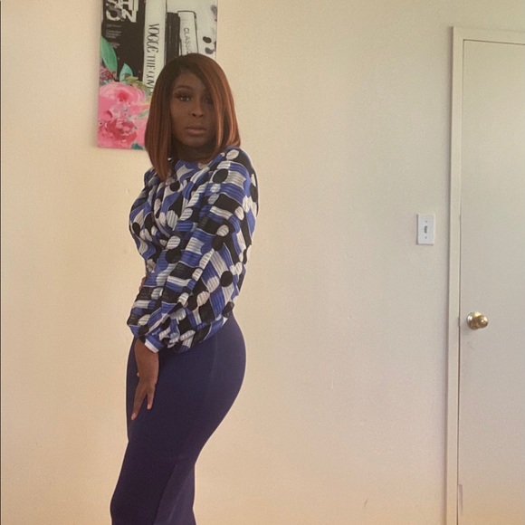 Chiffon one sleeve top - Picture 2 of 5